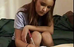 XXX 金髪ヴァネッサは一人であることが好き 女子 向け アダルト 動画