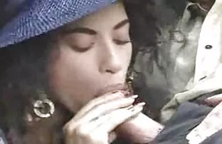 XXX 公共の場で愛を作る良い主婦 女性 の 為 の エッチ 動画