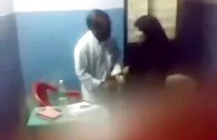 XXX 金髪毛のアメリカの女の子って彼女のお尻を破壊しによる支配的なフランス 女性 向き エロ 動画