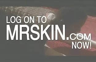 XXX 親愛なるオタク熱い十代の遊びとともに彼女の滑り 女性 向け アダルト 画像 無料