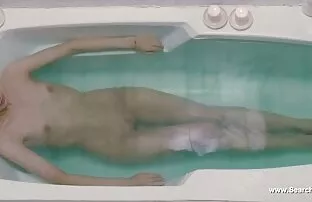 XXX それは魅力の美しさのディルドです アダルト ビデオ 女性 が 見 たい