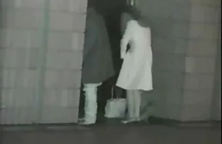 XXX 十代の赤毛は深い性交を取る 女性 の ため の 無料 av