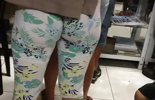 XXX キッチンの掃除 女性 の 為 の エロ ビデオ