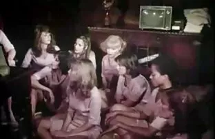 XXX ルームサービス 女性 向け 無料 アダルト 動画